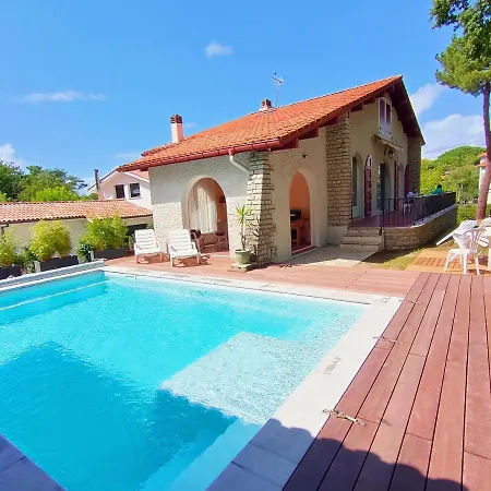 Avec Piscine Вилла *